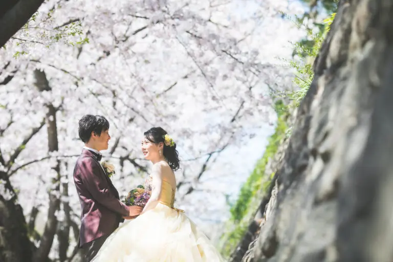 桜ロケーション撮影プラン【平日限定特別価格】通常242,000円のところ洋装99,000円和装121,000円